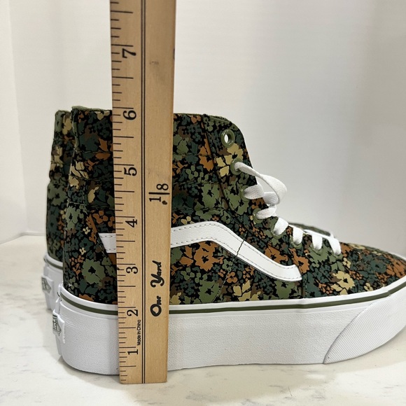 Vans Camouflage High-Top Sneakers - Picture 14 of 15